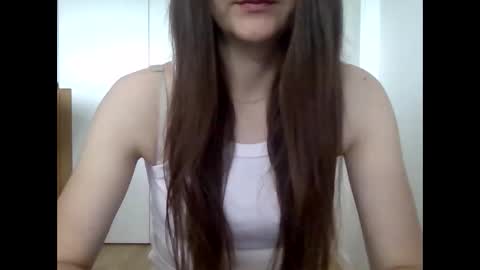 Snapshot of emili0899 chatting on 4, 10, 2025 emili0899 online show from 4, 10, 2025