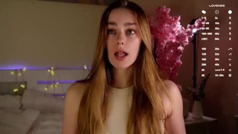 Snapshot of emiliaheather chatting on 18, 4, 2026 Tessa online show from 18, 4, 2026