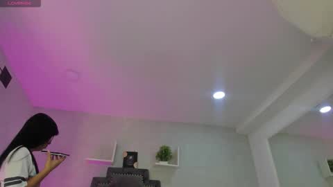 EmiliaRose online show from 17, 11, 2025