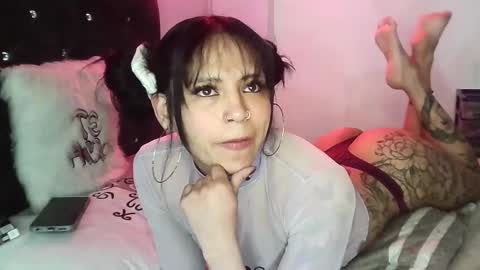 Snapshot of emiliejoy chatting on 31, 3, 2026 emiliejoy online show from 31, 3, 2026