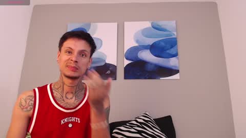 Snapshot of emilio_wolf chatting on 15, 1, 2025 EMILIO online show from 15, 1, 2025