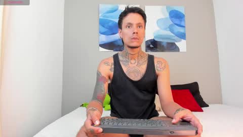 Snapshot of emilio_wolf chatting on 23, 1, 2025 EMILIO online show from 23, 1, 2025