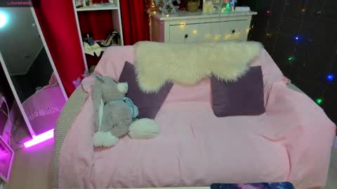 Emiliya online show from 19, 12, 2024