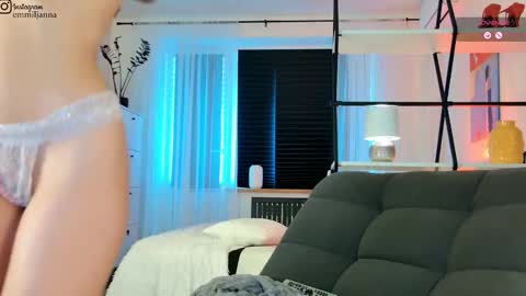 Snapshot of emiljanna chatting on 16, 3, 2026 Emiljanna online show from 16, 3, 2026