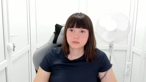 Snapshot of emilli_moon chatting on 6, 7, 2026 Emmi online show from 6, 7, 2026