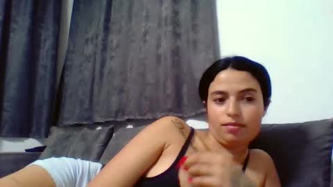 Emilly and Daniel online show from 17, 11, 2025