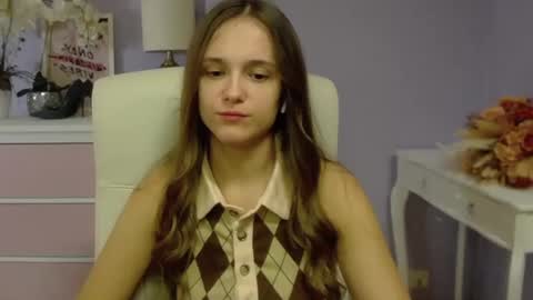 Snapshot of emilly_lust99 chatting on 10, 1, 2025 Emilly online show from 10, 1, 2025