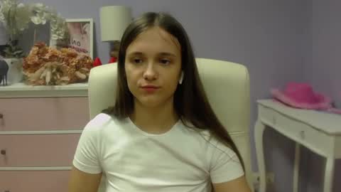 Snapshot of emilly_lust99 chatting on 10, 3, 2025 Emilly online show from 10, 3, 2025