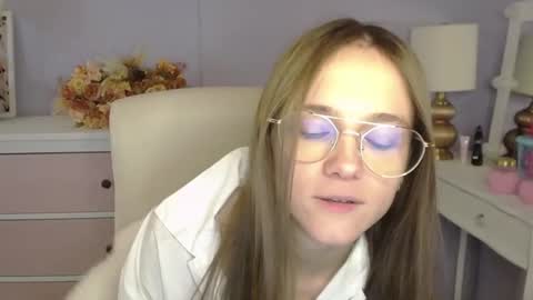 Snapshot of emilly_lust99 chatting on 17, 1, 2026 Emilly online show from 17, 1, 2026