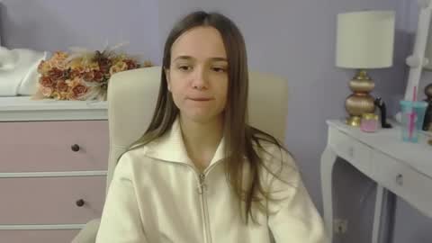 Snapshot of emilly_lust99 chatting on 9, 2, 2026 Emilly online show from 9, 2, 2026