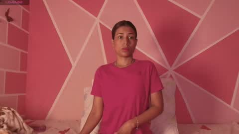 Snapshot of emilly_smiithh chatting on 2, 12, 2025 emilly_smiithh online show from 2, 12, 2025