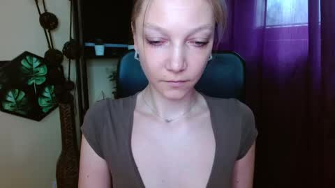 Emilly online show from 14, 4, 2026