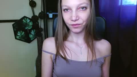 Snapshot of emilly_xkiss chatting on 20, 4, 2026 Emilly online show from 20, 4, 2026