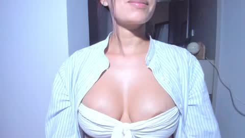 Snapshot of emillyhils1 chatting on 7, 5, 2026 emilly online show from 7, 5, 2026