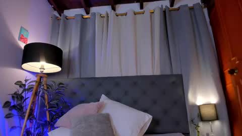 Snapshot of emillykiss1 chatting on 6, 10, 2025 Emilly Kiss online show from 6, 10, 2025