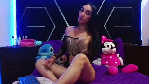 emillystonex online show from 13, 12, 2024