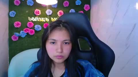 Snapshot of emiluna_a chatting on 12, 6, 2026 emiluna_a online show from 12, 6, 2026