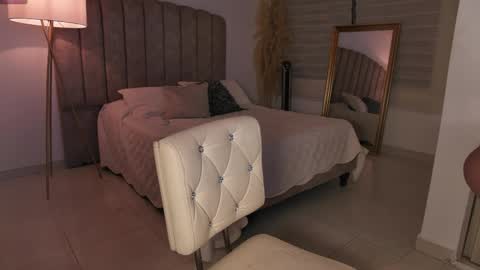 Snapshot of emily_____ chatting on 18, 4, 2026 emily valentina online show from 18, 4, 2026