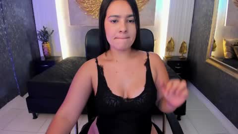 Snapshot of emily__browm chatting on 6, 4, 2026 Emily online show from 6, 4, 2026