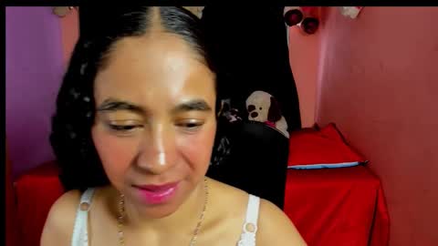 Snapshot of emily_bunny7 chatting on 13, 10, 2025 emily_bunny7 online show from 13, 10, 2025