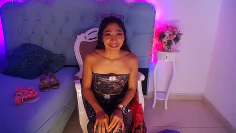 emily_cavendish online show from 26, 5, 2026