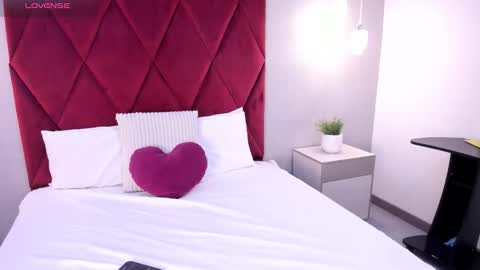 Snapshot of emily_clarkk_ chatting on 20, 3, 2026 emily_clarkk_ online show from 20, 3, 2026