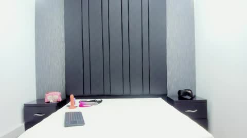 Snapshot of emily_collins69 chatting on 6, 6, 2026 Emily online show from 6, 6, 2026