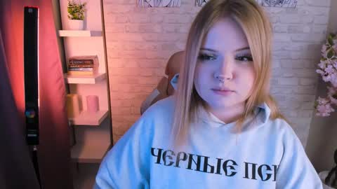 emily_coyness online show from 28, 3, 2026