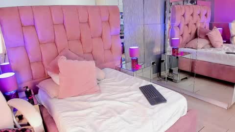 Snapshot of emily_flame__ chatting on 25, 4, 2026 Emily online show from 25, 4, 2026