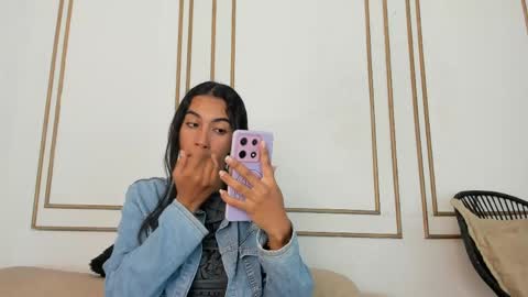 emily_gaviria1 online show from 10, 5, 2026