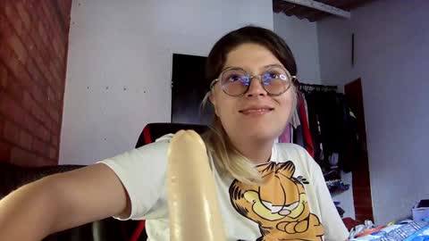 Snapshot of emily_katz chatting on 24, 1, 2025 Julieta online show from 24, 1, 2025