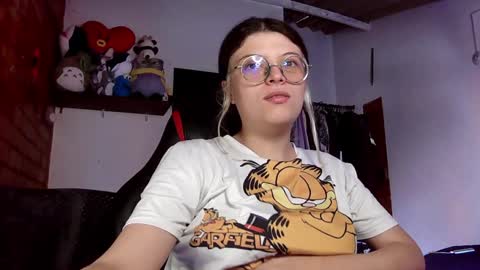 Snapshot of emily_katz chatting on 1, 2, 2025 Julieta online show from 1, 2, 2025