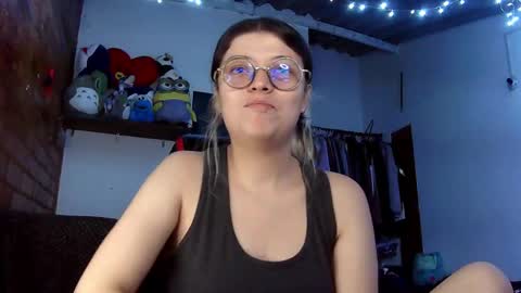 Snapshot of emily_katz chatting on 4, 3, 2025 Julieta online show from 4, 3, 2025