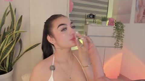 Snapshot of emily_kenner chatting on 6, 7, 2026 EmilyKenner Independent model online show from 6, 7, 2026