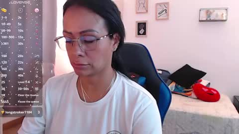 emily leroy. online show from 14, 11, 2025