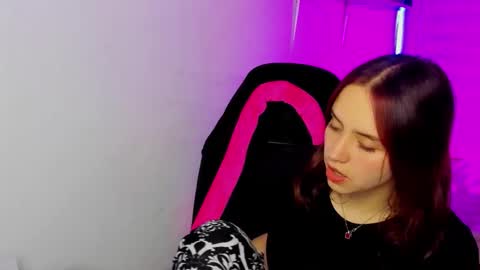 emily_lindey online show from 20, 12, 2025