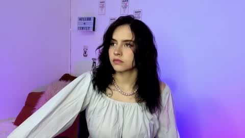 Emily Lindey online show from 5, 2, 2026