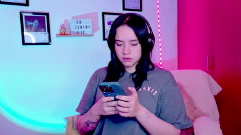 Snapshot of emily_lindey_ chatting on 21, 6, 2026 Emily Lindey online show from 21, 6, 2026