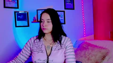 Snapshot of emily_lindey_ chatting on 23, 7, 2026 Emily Lindey online show from 23, 7, 2026
