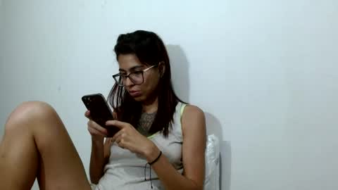 Snapshot of emily_loperaa chatting on 30, 3, 2026 Emily online show from 30, 3, 2026