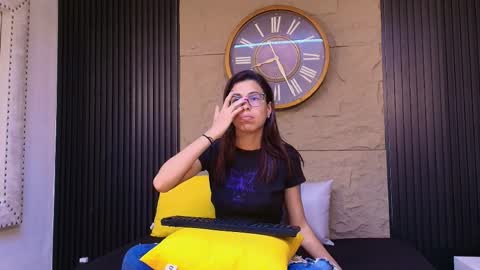 Snapshot of emily_loperaa chatting on 2, 4, 2026 Emily online show from 2, 4, 2026