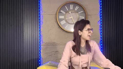 Snapshot of emily_loperaa chatting on 11, 4, 2026 Emily online show from 11, 4, 2026