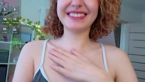Snapshot of emily_lune chatting on 2, 6, 2026 Emily online show from 2, 6, 2026