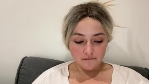 emily_morning_dew online show from 8, 9, 2025