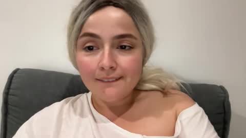 emily_morning_dew online show from 24, 9, 2025