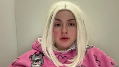 Snapshot of emily_morning_dew chatting on 18, 12, 2025 emily_morning_dew online show from 18, 12, 2025