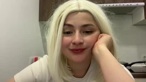 Snapshot of emily_morning_dew chatting on 11, 1, 2026 emily_morning_dew online show from 11, 1, 2026