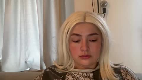 Snapshot of emily_morning_dew chatting on 18, 2, 2026 emily_morning_dew online show from 18, 2, 2026