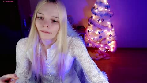 Snapshot of emily_nyaffe chatting on 24, 12, 2024 Lia online show from 24, 12, 2024