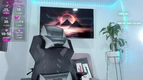 emily_palmeer online show from 2, 12, 2025